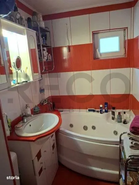 RECO Apartament cu 4 camere decomandat - foto 6