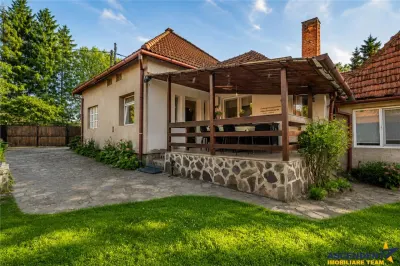 Casa familiala cu: teren 2.822 mp,jacuzzi, atelier,terasa,Central Capeni Baraolt - Capeni