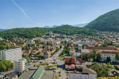 Distinctiv apartament, decomandat, 3camere, boxa, loc parcare, Central, Brasov - Brasov
