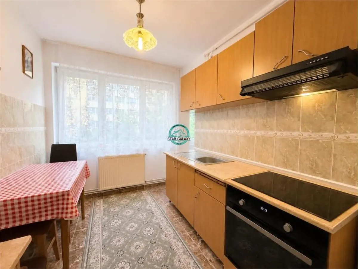 Vand apartament cu 2 camere, ETAJ 1, 7 Noiembrie 8 minute de UMF - foto 1