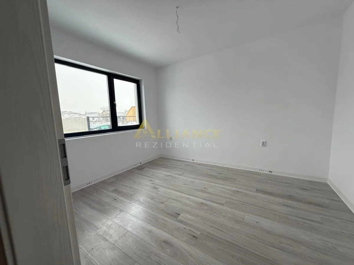 Casa de vânzare - 4 camere Comuna Berceni - confort, spatiu si intimitate - foto 10