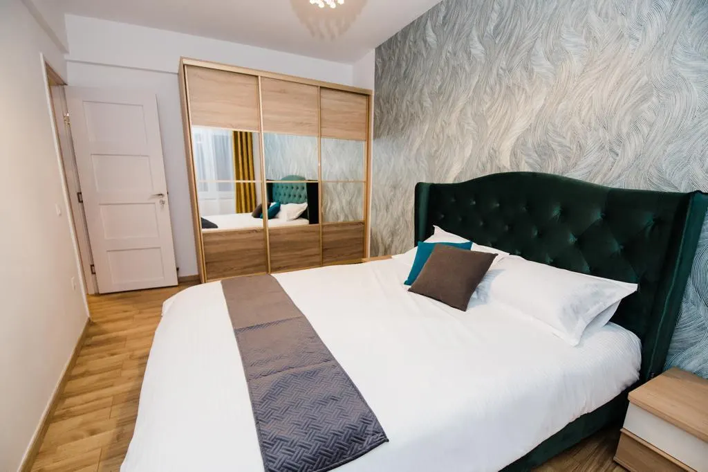 Ultracentral  Apartment  Panorama  Terasă, Șemineu Electric  Design Modern - foto 11