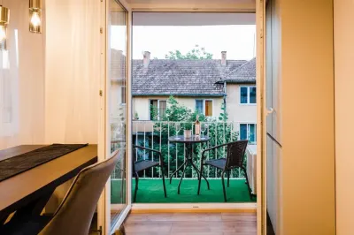 Ultracentral  Apartment  Panorama  Terasă, Șemineu Electric  Design Modern - foto 15