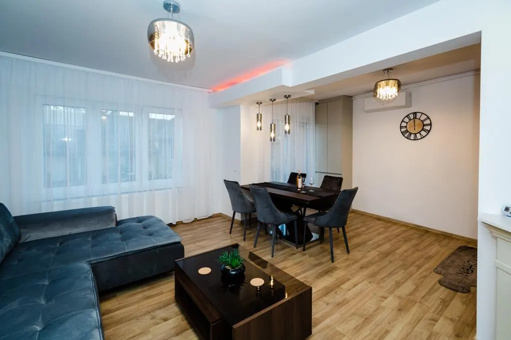 Ultracentral  Apartment  Panorama  Terasă, Șemineu Electric  Design Modern - foto 7
