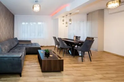 Ultracentral  Apartment  Panorama  Terasă, Șemineu Electric  Design Modern - foto 8