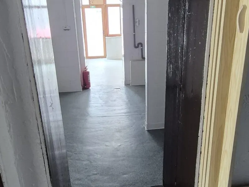 Spațiu Comercial Stradal de Închiriat â€“ Ideal pentru Farmacie 157,80 mp Vad Excelent - foto 14