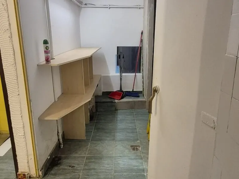 Spațiu Comercial Stradal de Închiriat â€“ Ideal pentru Farmacie 157,80 mp Vad Excelent - foto 4