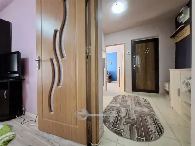 Apartament 2 camere, mobilat si utilat, interesctia Podu de Fier - foto 17