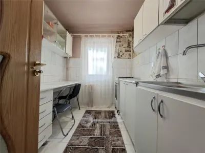 Apartament 2 camere, mobilat si utilat, interesctia Podu de Fier - foto 10