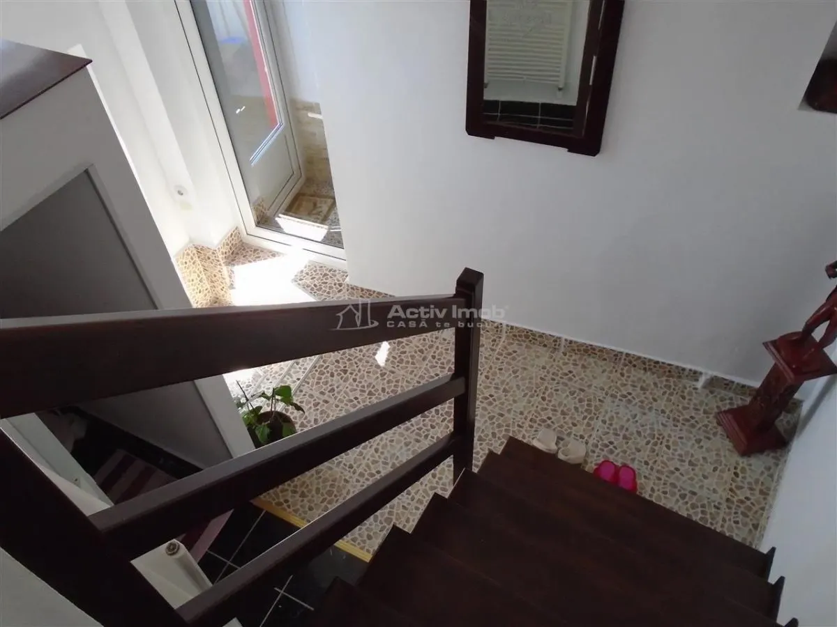 Resita Casa 7 Incaperi Parter,Etaj, Zero investitii - foto 7