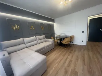RECO Apartament  de inchiriat cu 2 camere-lux -centru - foto 4