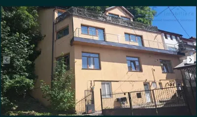 Apartament la casa.2 camere CentrulCivic valabil si inchiriere termen scurt - Brasov