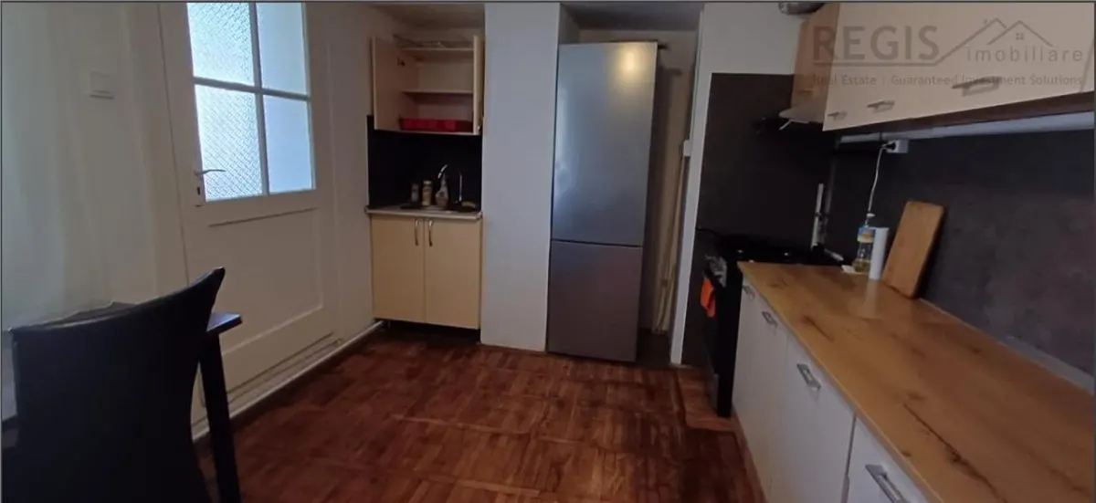 Apartament la casa.2 camere CentrulCivic valabil si inchiriere termen scurt - foto 12