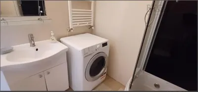 Apartament la casa.2 camere CentrulCivic valabil si inchiriere termen scurt - foto 15