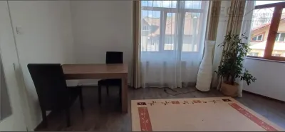 Apartament la casa.2 camere CentrulCivic valabil si inchiriere termen scurt - foto 6