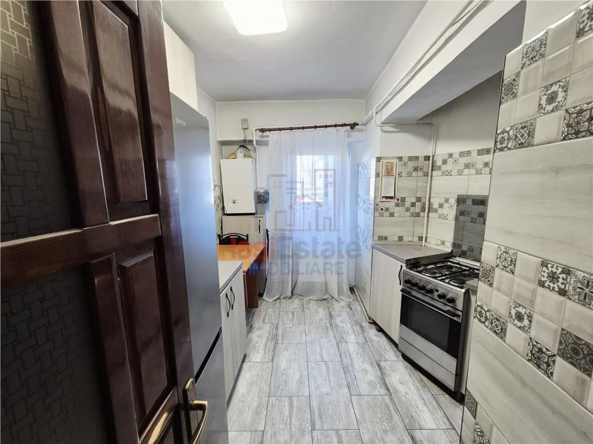 Apartament cu 4 camere de Inchiriat in zona Palas Mall - foto 8