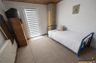 Casa cu 650 mp teren,zona linistita,curte verde,potential extindere,Gheorghe Doja, Targu Mures - foto 5