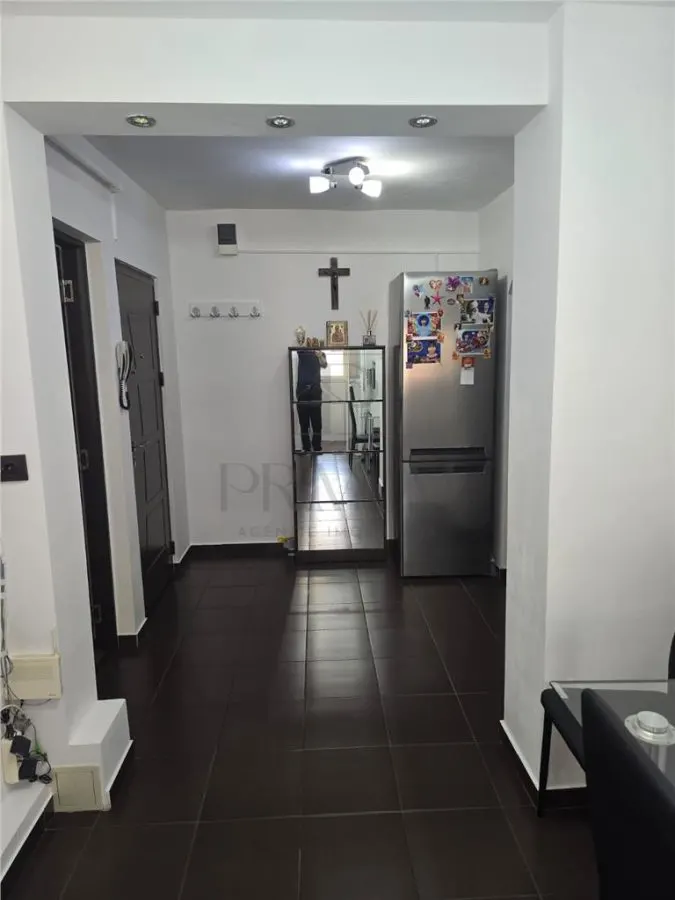 APARTAMENT 3 CAMERE- LIPOVEI- CENTRALA PE GAZ- COMISION 0 - foto 2