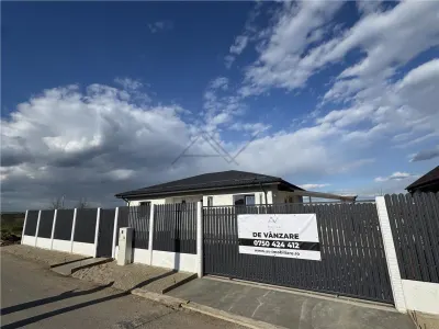 DE VANZARE CASA PARTER DOMNESTI FOISORULUI LA CHEIE - Domnesti