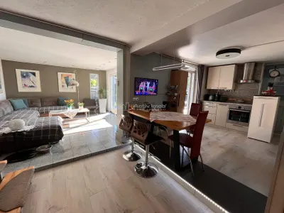 Lugoj,  Vila de Vis Cu Piscina, 440 Mp. Construiti, 820 Mp. Teren - foto 4