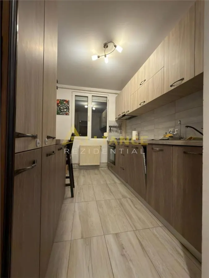 Sector 4 Apartament 3 Camere Mobilat/Utilat Centrala Termica - foto 9