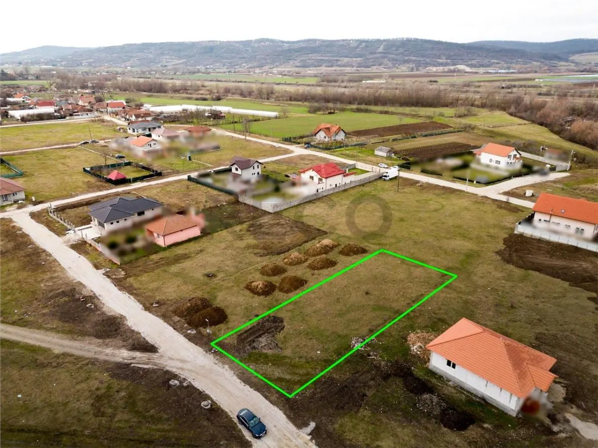 RECO Teren intravilan pentru loc de casa 810 mp  cu utilitati- Fughiu - foto 1