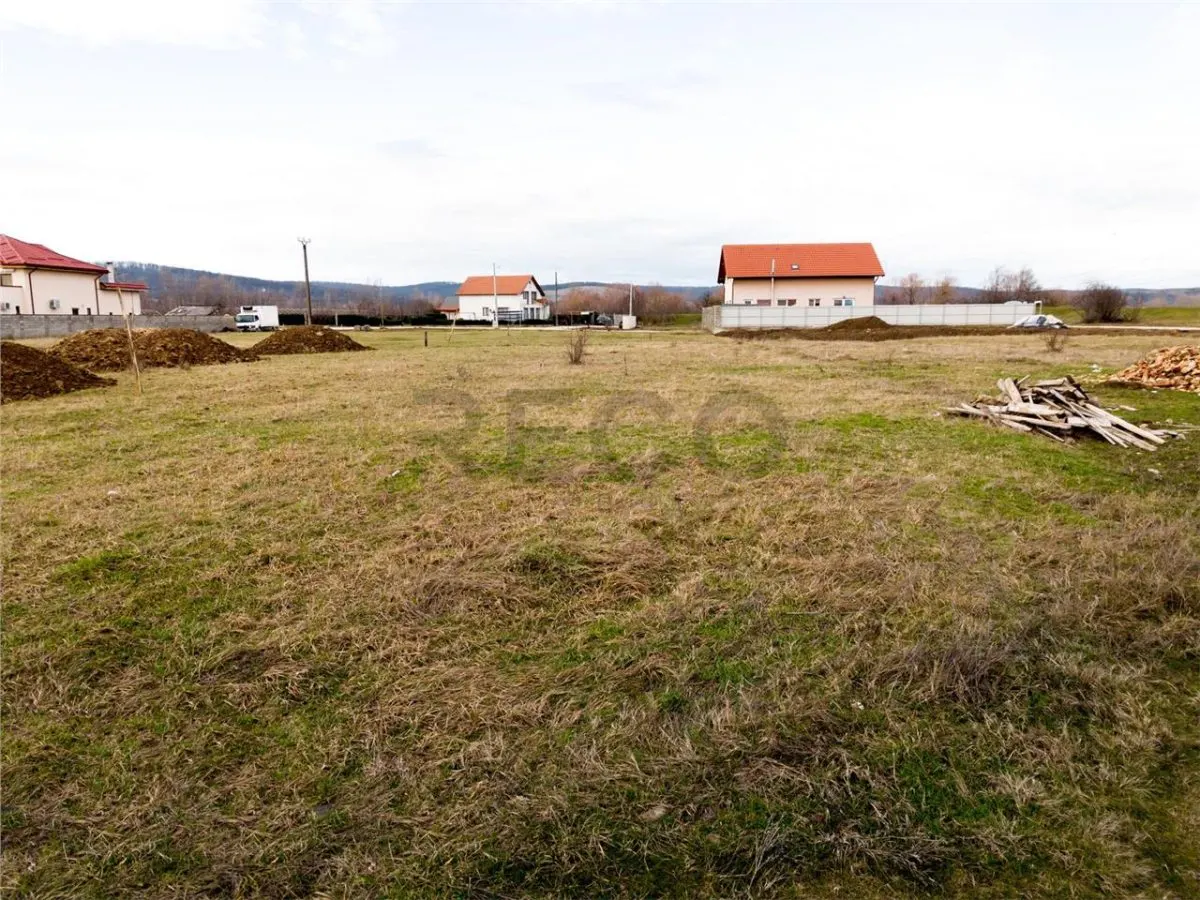 RECO Teren intravilan pentru loc de casa 810 mp  cu utilitati- Fughiu - foto 5