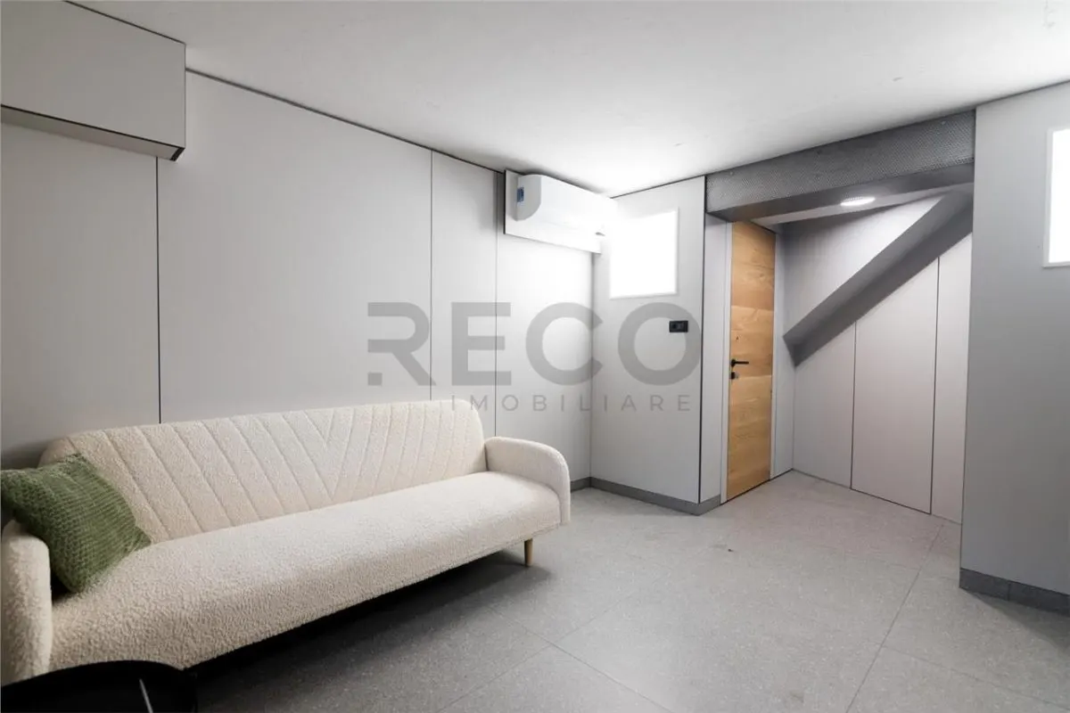 RECO Spatiu comercial ultracentral str Jean Calvin Oradea - foto 11