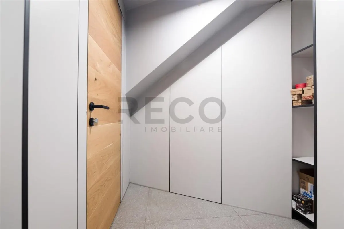 RECO Spatiu comercial ultracentral str Jean Calvin Oradea - foto 19