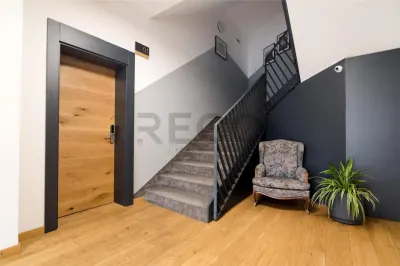 RECO Spatiu comercial ultracentral str Jean Calvin Oradea - foto 5