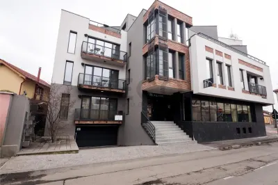 RECO Spatiu comercial ultracentral str Jean Calvin Oradea - foto 6