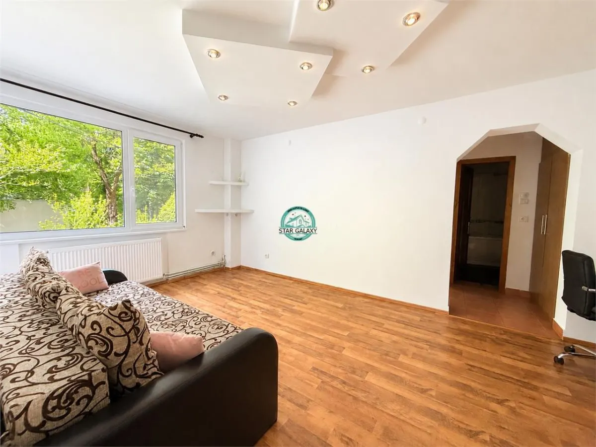 Vand apartament cu 2 camere in Cornisa, la doar 7 minute de UMF. - foto 2