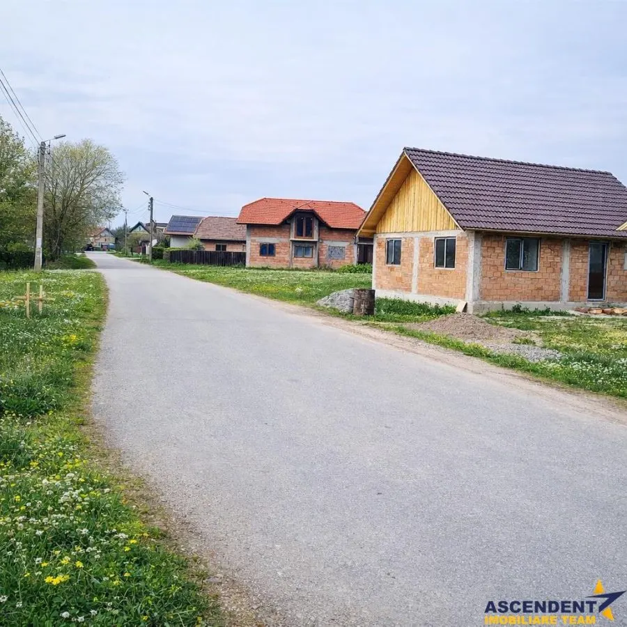 Teren 1.700 mp intravilan, natura, vecinatati bune, potential dublu, Lunca Calnicului - foto 4