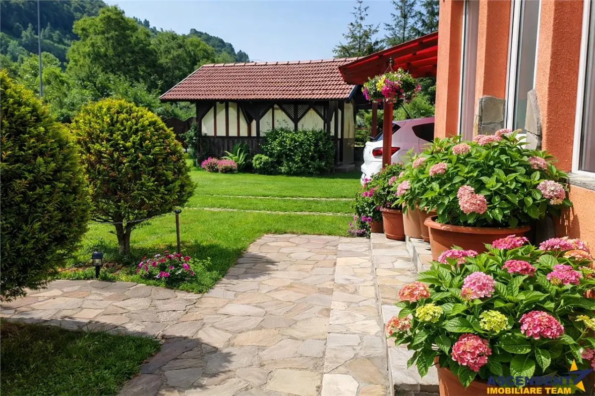 Tu 3D! Resedinta/ Pensiune, apreciabil areal, Moieciu, Bran, Brasov - foto 19