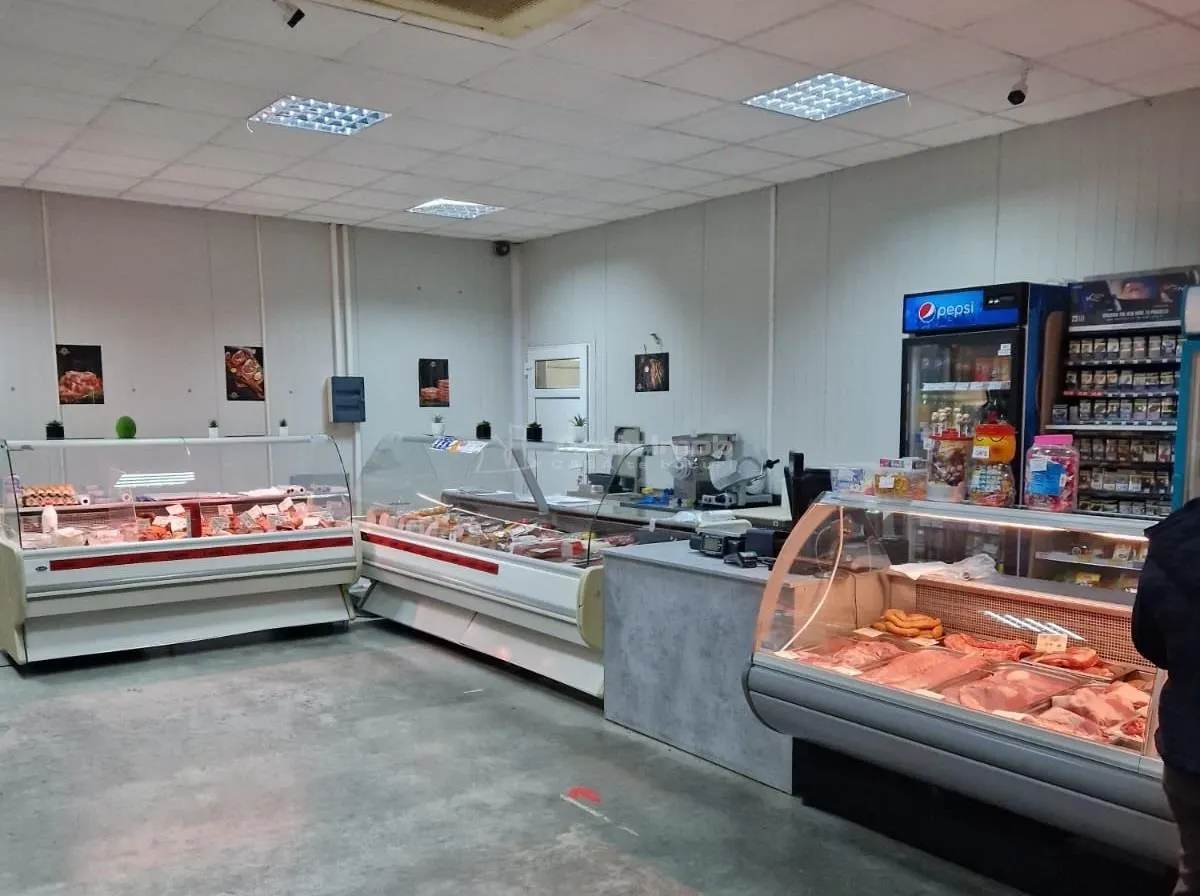 Moldova Noua, Spatiu Comercial - Macelarie, Utilata, Vanzare sau Inchiriere - foto 4