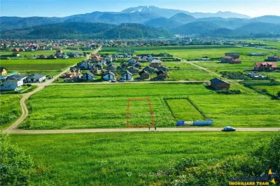 Parcela construibila,700 mp,vedere panoramica,zona emergenta,10min de Brasov - foto 3