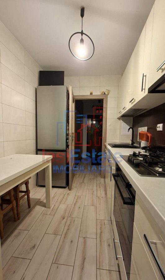 Apartament 2 camere Podu Ros - foto 11