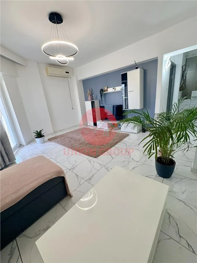 Apartament 2 camere decomandat zona Emag - foto 1