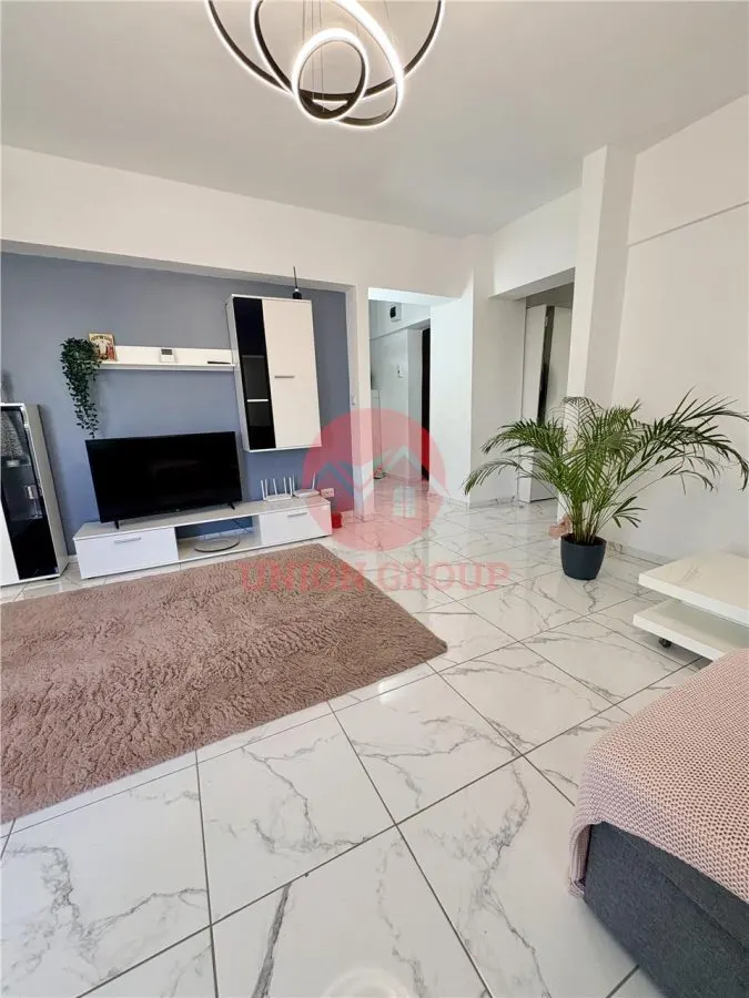 Apartament 2 camere decomandat zona Emag - foto 2