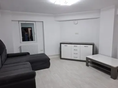 APARTAMENT cu 2 camere de inchiriat Casa de cultura  Icil - Constanta