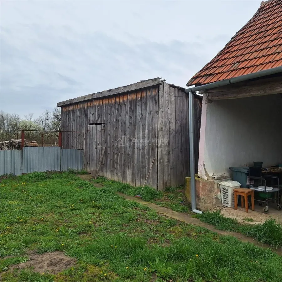 Casa cu Gradina si Teren, 4636 MP. Ghertenis - foto 16
