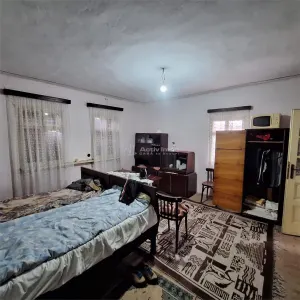 Casa cu Gradina si Teren, 4636 MP. Ghertenis - foto 7