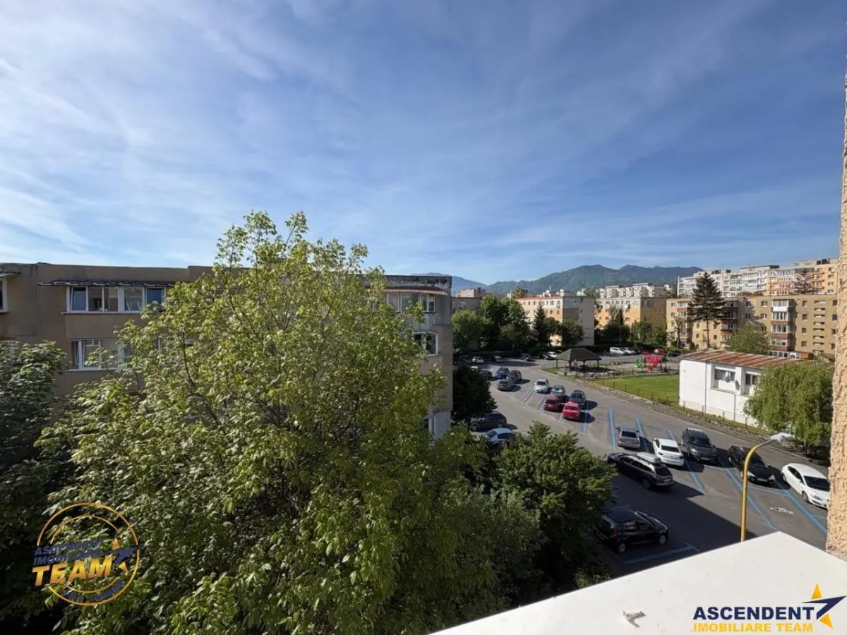 FILM! Apartament 2 camere decomandat, zona apreciabila, cartier Florilor Brasov - foto 5