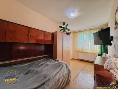 FILM! Apartament 2 camere decomandat, zona apreciabila, cartier Florilor Brasov - foto 9