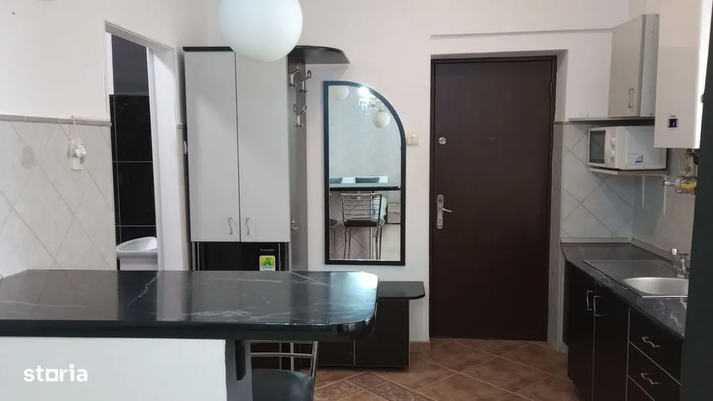 Garsoniera Centrul Istoric,renovata,mobilata-utilata,88500 Euro - foto 4