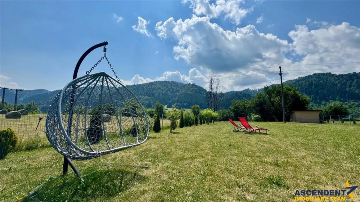 Refugiu pretios:jacuzzi, lemn masiv,2.000 mp teren,4 dormitoare, cuptor, investitie turistica - foto 18