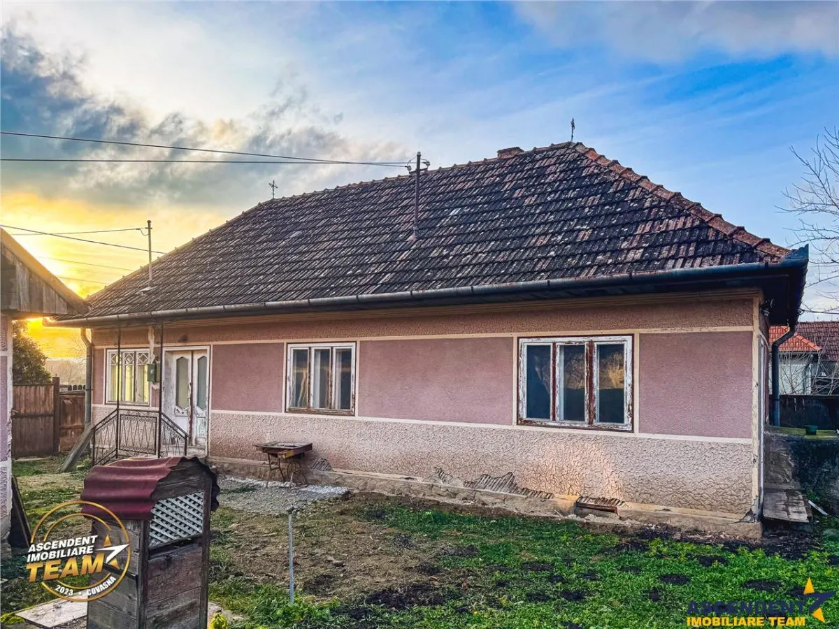 Teren roditor de peste 1.000mp cu casa traditionala, Sanzieni, Covasna - foto 9