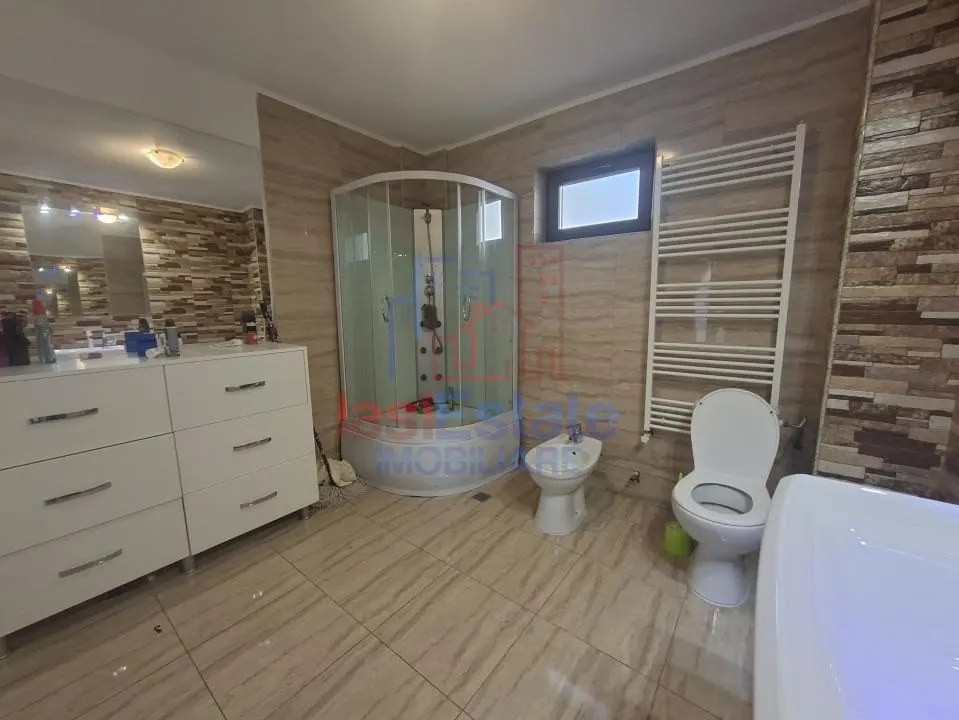 Casa parter + mansarda in cartier Galata - Iasi (nu Dealul Galata), 4 camere, 2 bai - foto 8
