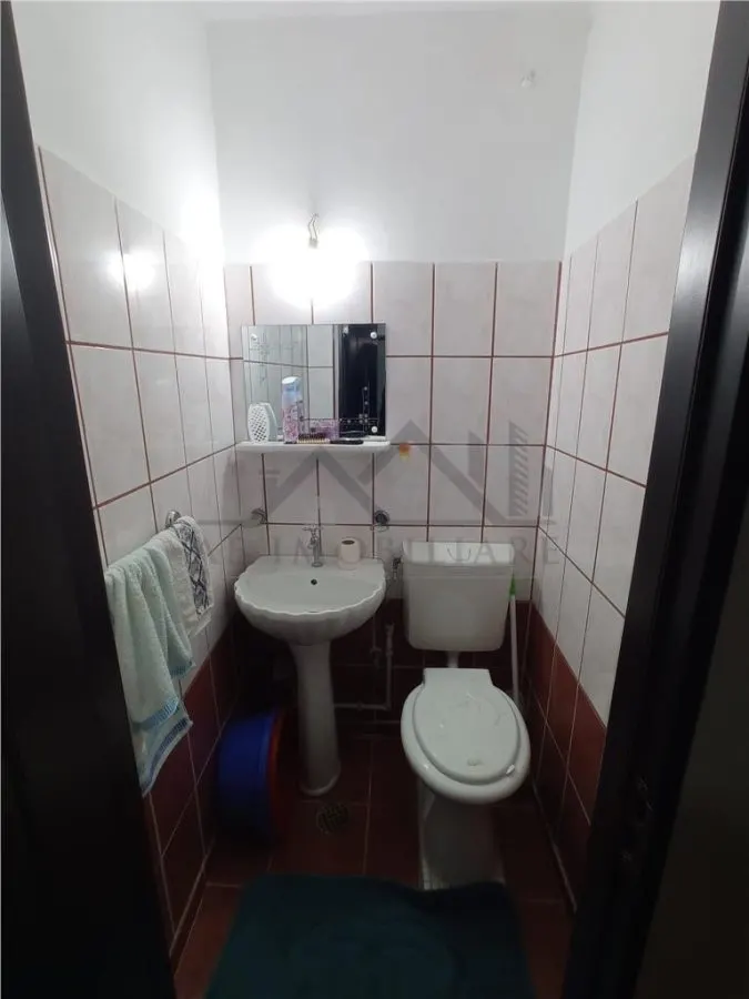 Apartament 4 camere  Podu Ros zona Bd Tutora - foto 9