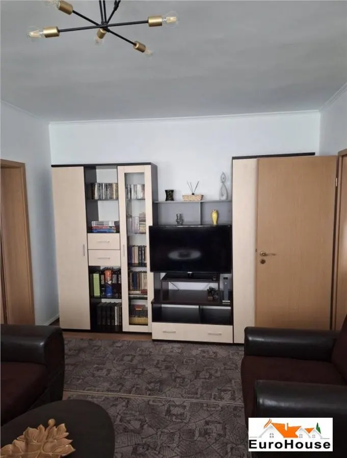 Apartament de Inchiriat 3 Camere , Zona Cetate - foto 3